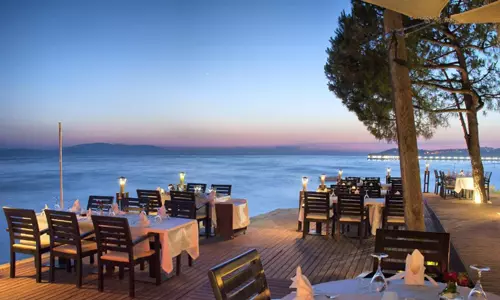 هتل افسیا هالیدی بیچ کوش آداسی